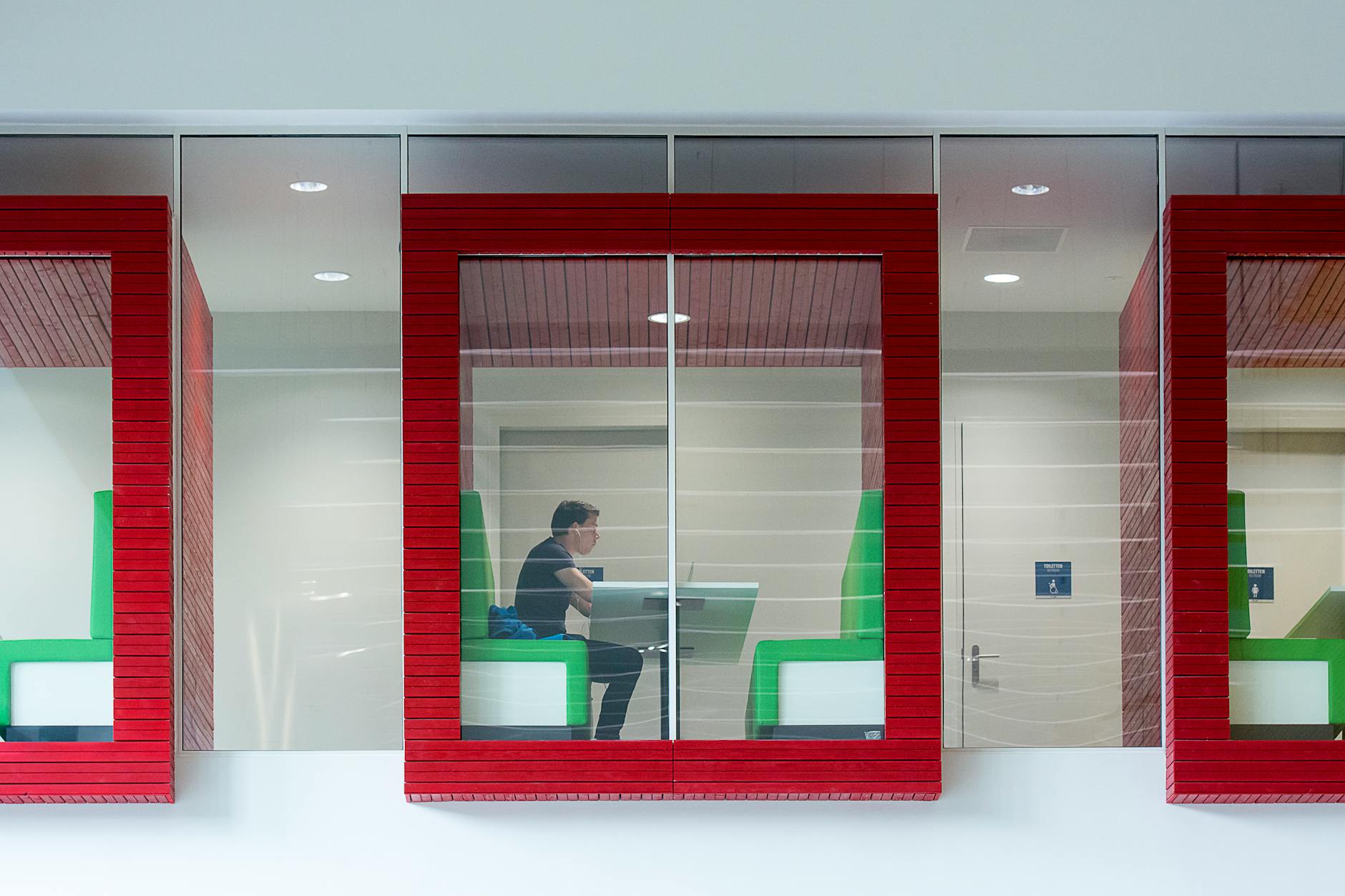 Claude Chat coworking privacy New Zealand